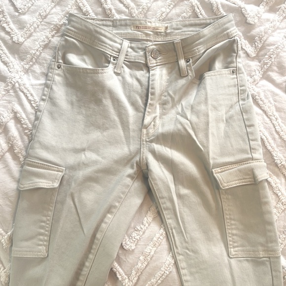 Levi Strauss & Co. Cream Cargo Jean - Picture 2 of 2